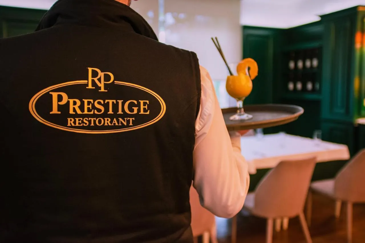 Prestige Hotel تيرانا