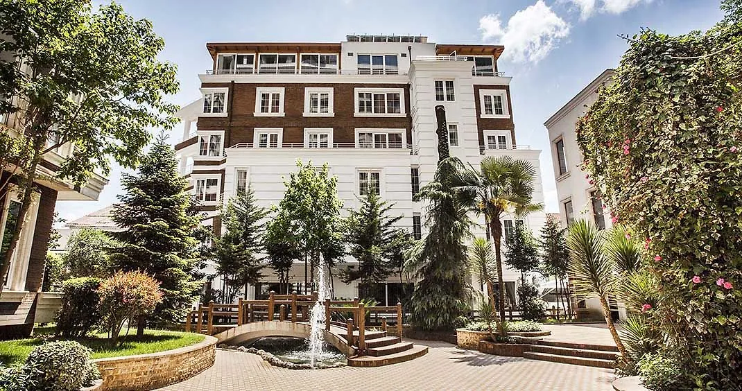 Prestige Hotel تيرانا